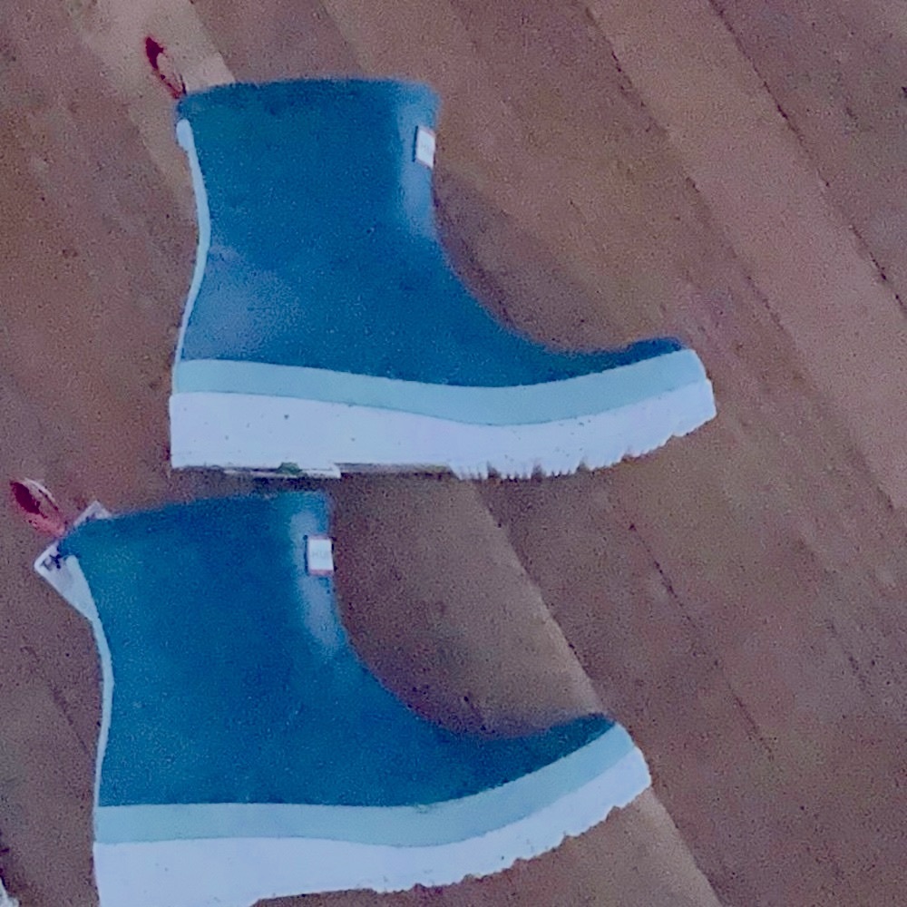 Hunter gorgeous Blue  Rain & Snow Boots  7 new